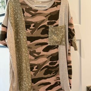 ODDY Olive & Pink Camo Patch Pocket Short Sleeve Tee NWOT